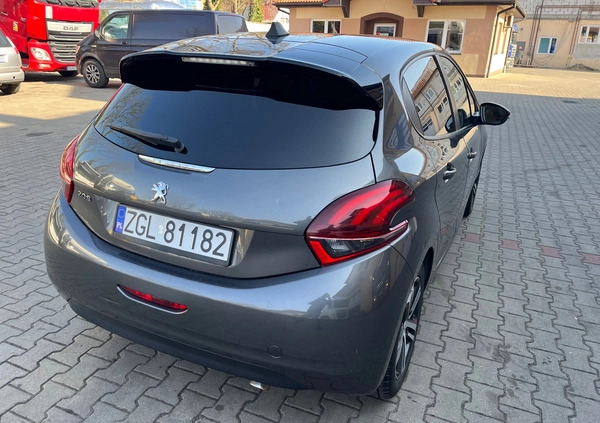 Peugeot 208 cena 32500 przebieg: 124488, rok produkcji 2018 z Goleniów małe 106